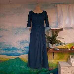 JJ's House size S lace overlay evening gown, PLEASE READ AD!